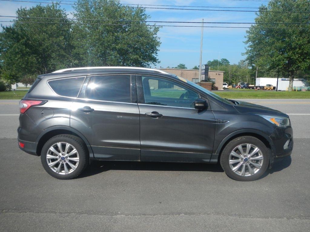 Ford Escape Titanium 4WD 2017