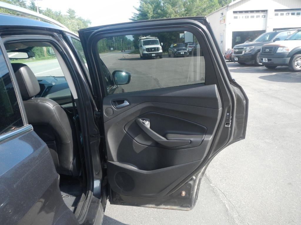 Ford Escape Titanium 4WD 2017