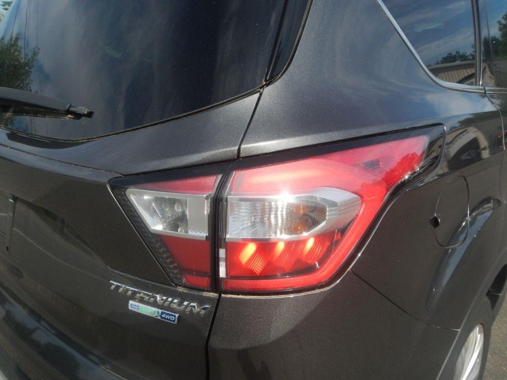 Ford Escape Titanium 4WD 2017