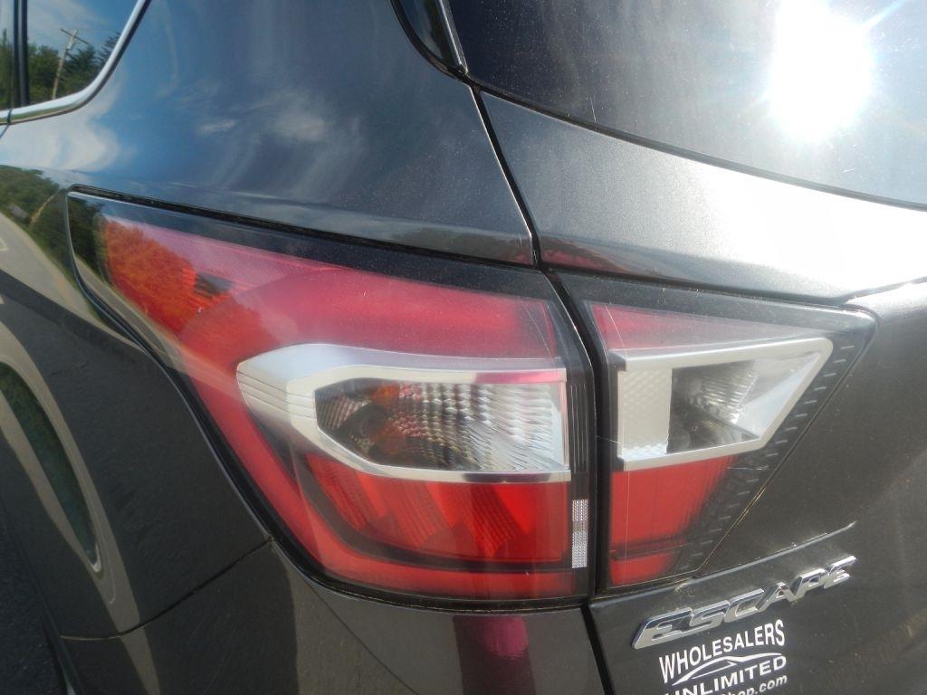 Ford Escape Titanium 4WD 2017