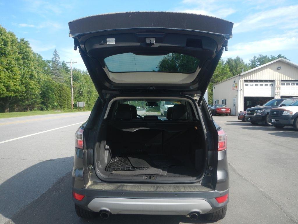 Ford Escape Titanium 4WD 2017