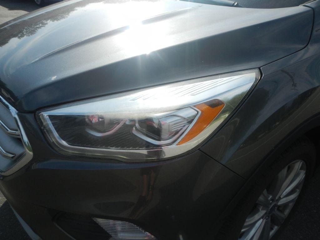 Ford Escape Titanium 4WD 2017