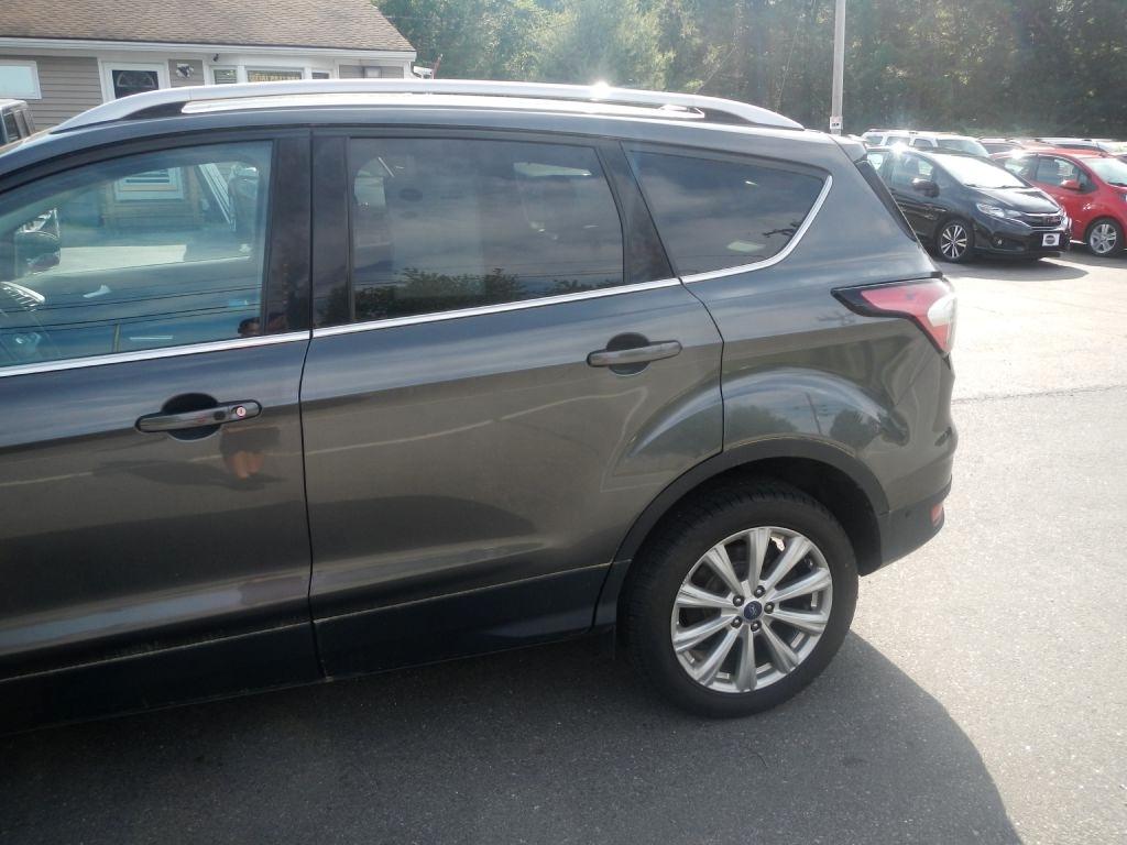 Ford Escape Titanium 4WD 2017
