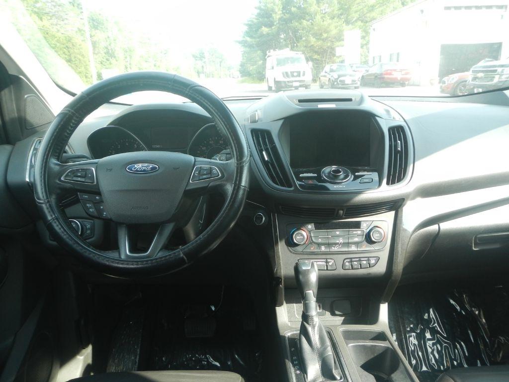 Ford Escape Titanium 4WD 2017