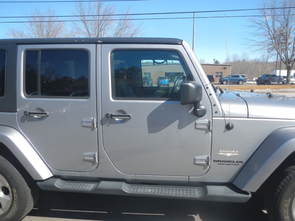 Jeep Wrangler Unlimited Sahara 4WD 2013