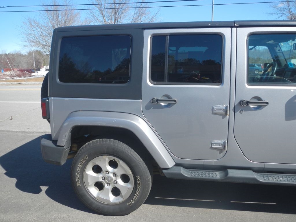 Jeep Wrangler Unlimited Sahara 4WD 2013