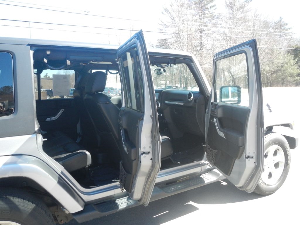 Jeep Wrangler Unlimited Sahara 4WD 2013