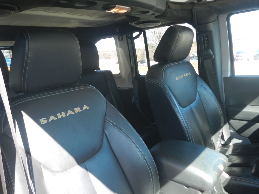 Jeep Wrangler Unlimited Sahara 4WD 2013