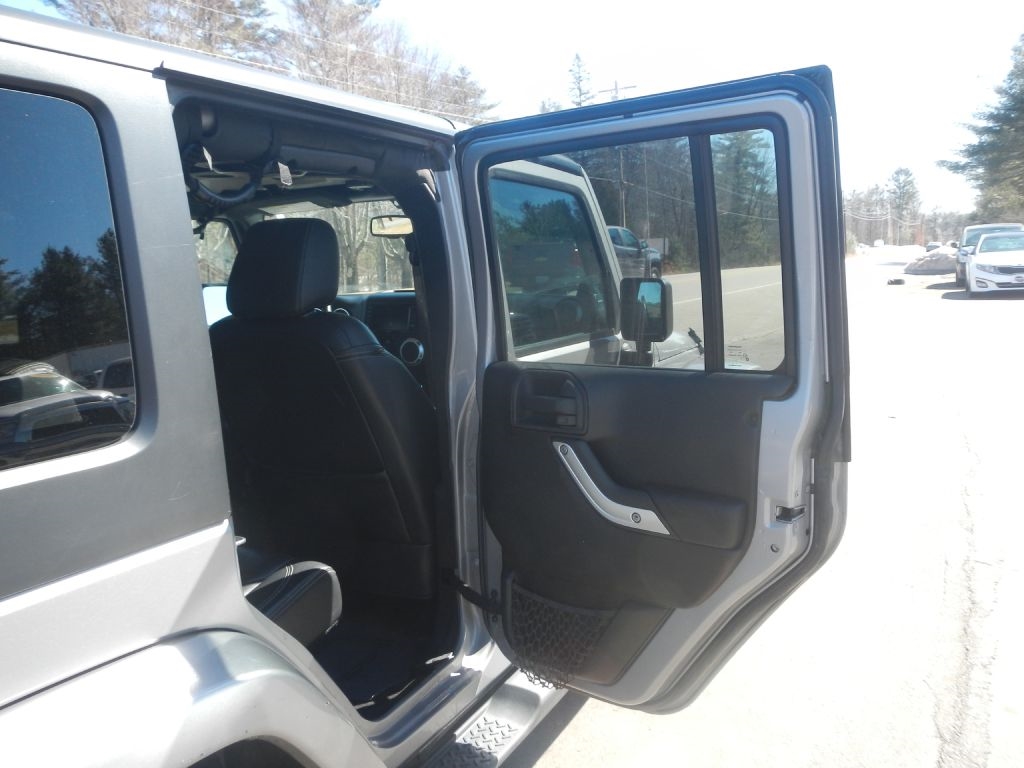 Jeep Wrangler Unlimited Sahara 4WD 2013