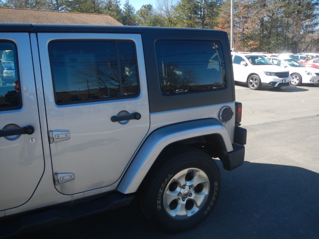 Jeep Wrangler Unlimited Sahara 4WD 2013