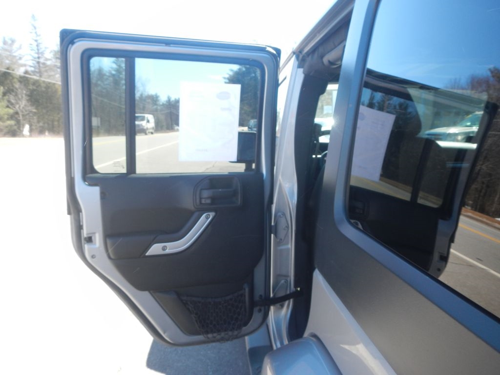 Jeep Wrangler Unlimited Sahara 4WD 2013