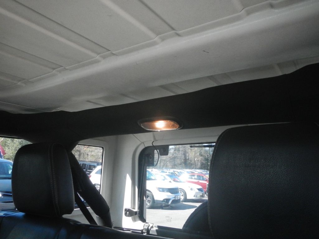 Jeep Wrangler Unlimited Sahara 4WD 2013