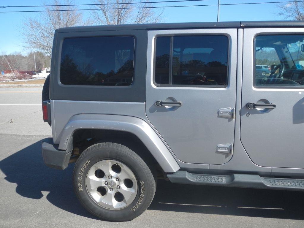 Jeep Wrangler Unlimited Sahara 4WD 2013