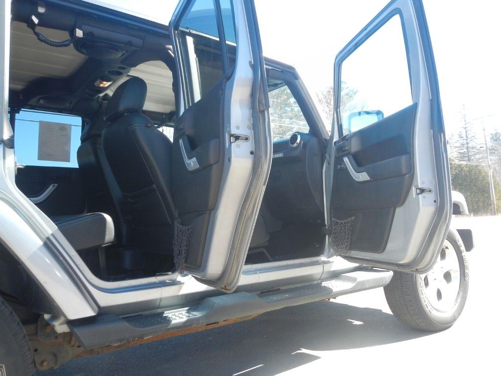 Jeep Wrangler Unlimited Sahara 4WD 2013