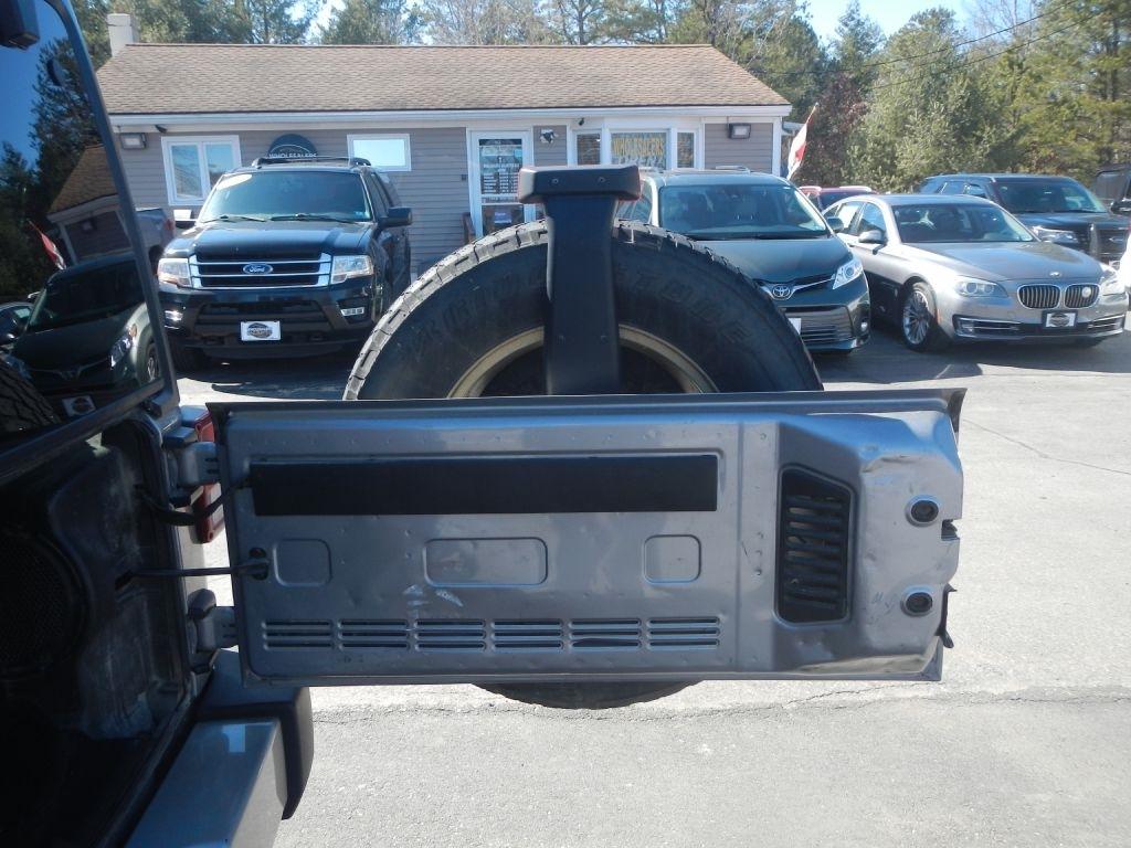 Jeep Wrangler Unlimited Sahara 4WD 2013