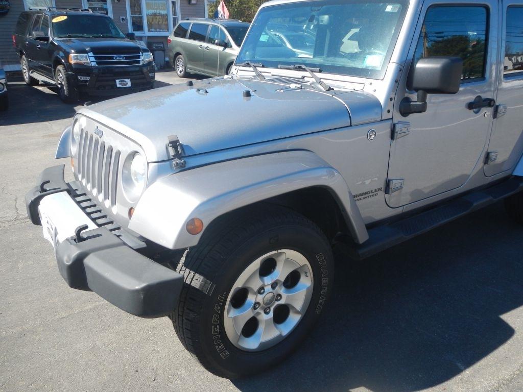 Jeep Wrangler Unlimited Sahara 4WD 2013