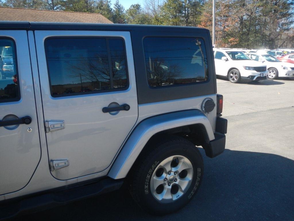 Jeep Wrangler Unlimited Sahara 4WD 2013