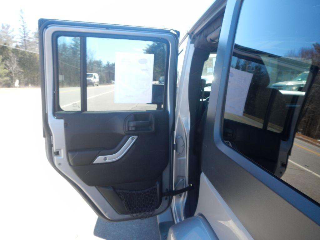 Jeep Wrangler Unlimited Sahara 4WD 2013