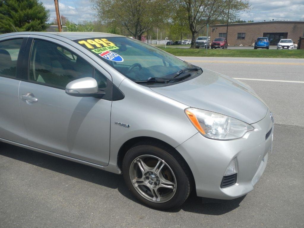 Toyota Prius c One 2012