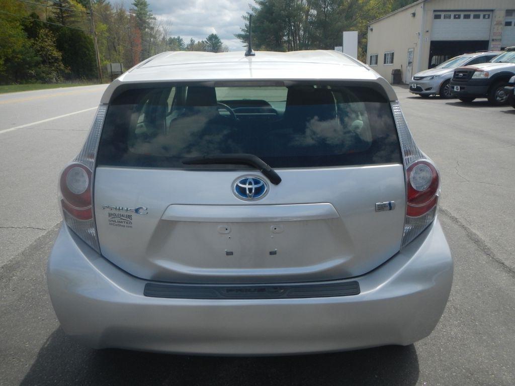 Toyota Prius c One 2012