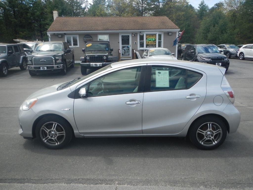 Toyota Prius c One 2012