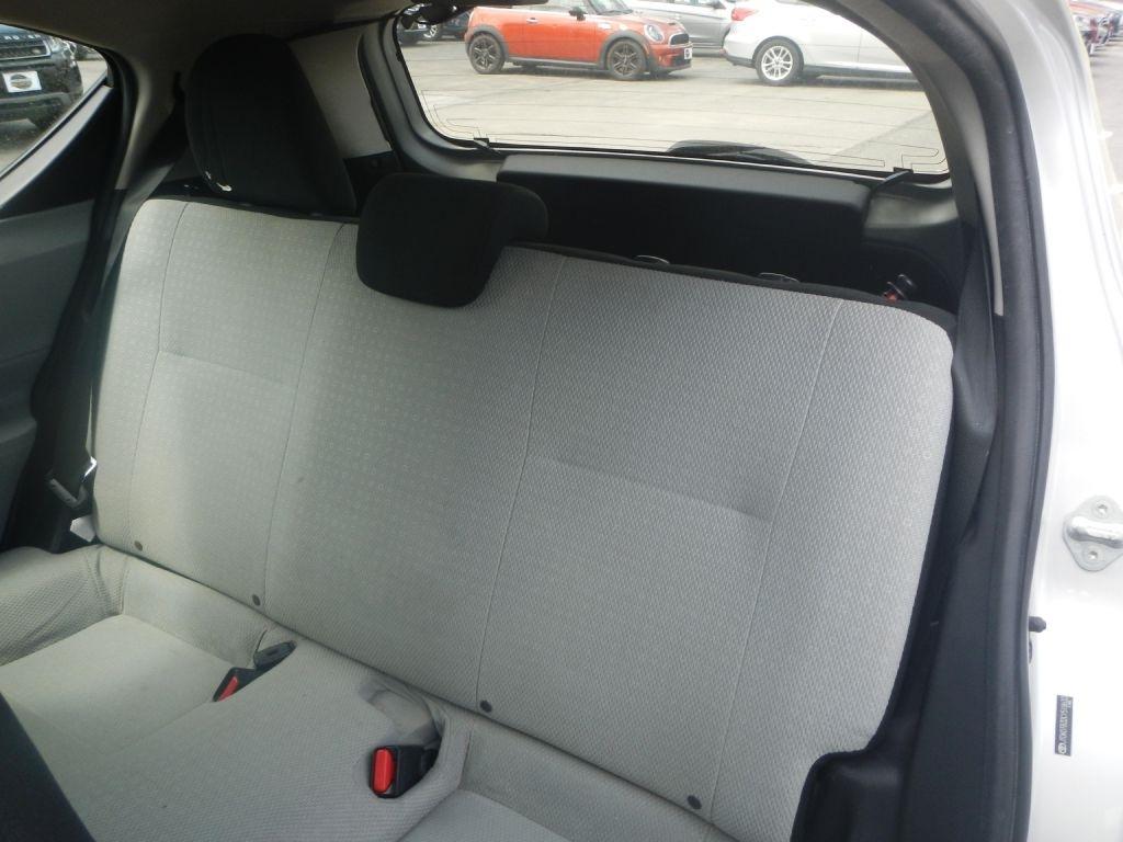 Toyota Prius c One 2012