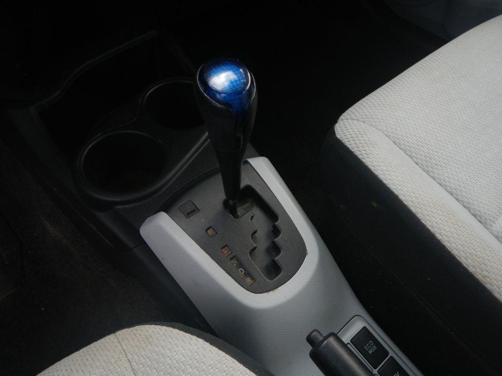 Toyota Prius c One 2012