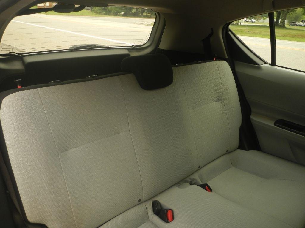 Toyota Prius c One 2012