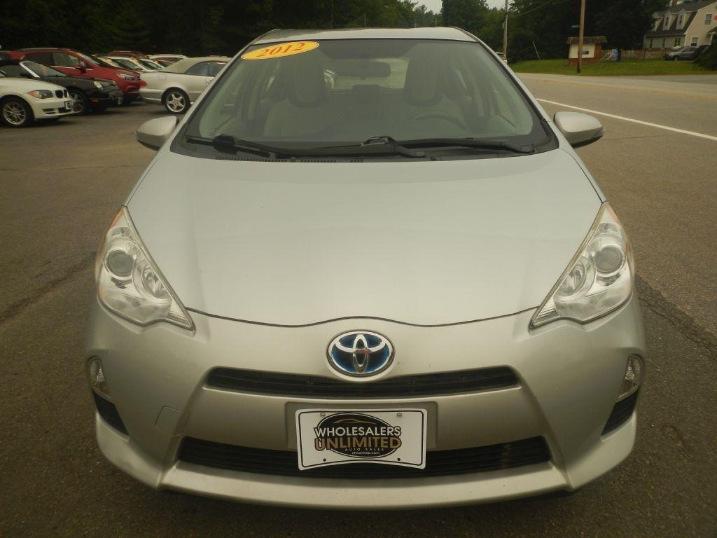 Toyota Prius c One 2012
