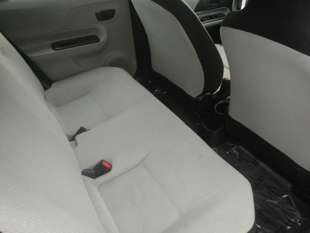 Toyota Prius c One 2012