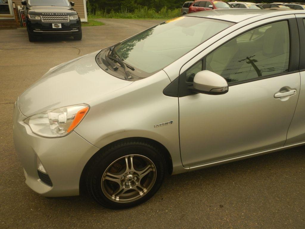 Toyota Prius c One 2012