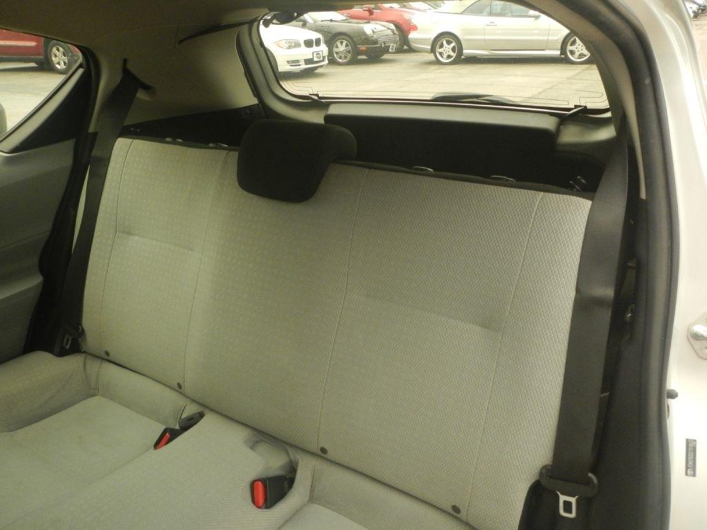 Toyota Prius c One 2012