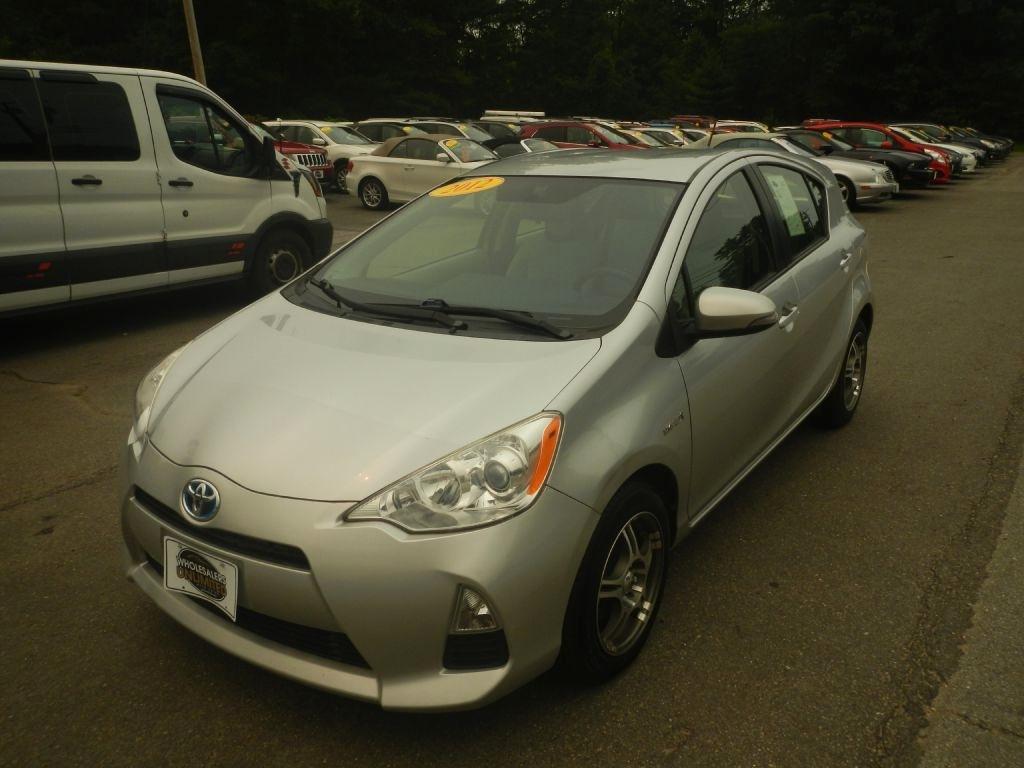 Toyota Prius c One 2012