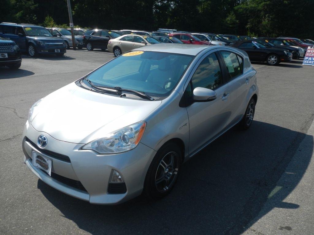 Toyota Prius c One 2012