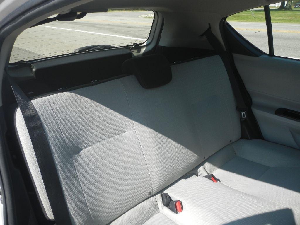 Toyota Prius c One 2012