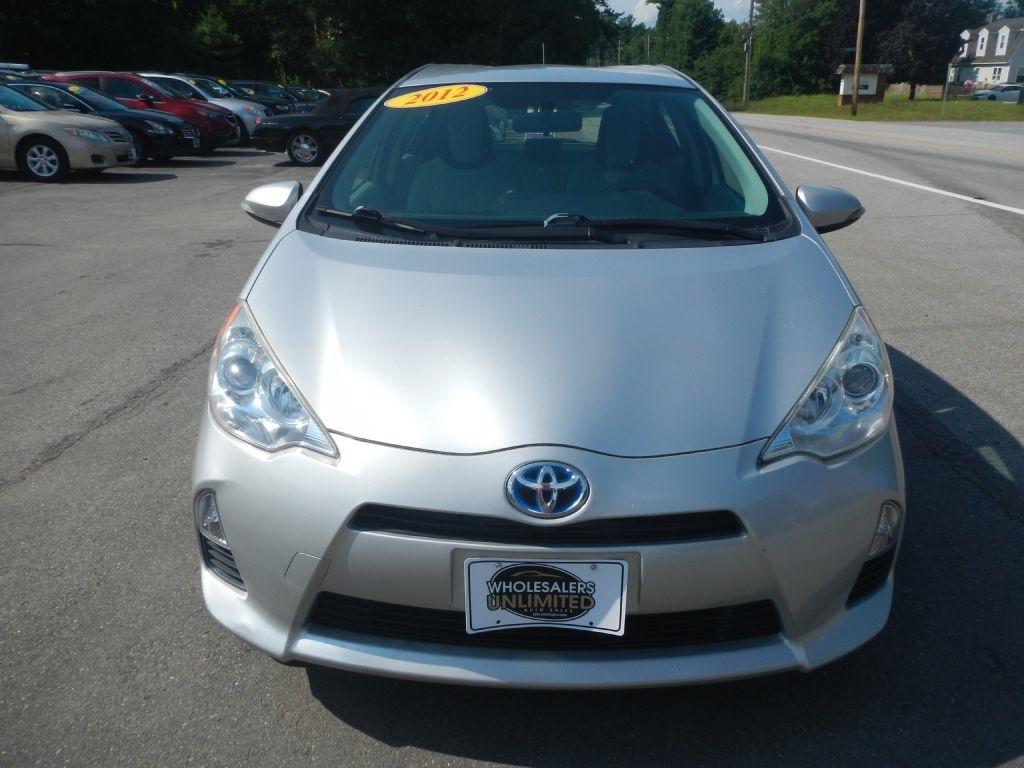 Toyota Prius c One 2012
