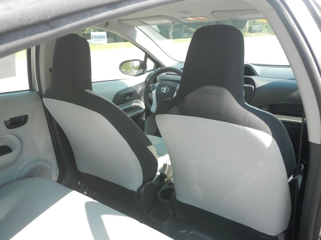 Toyota Prius c One 2012