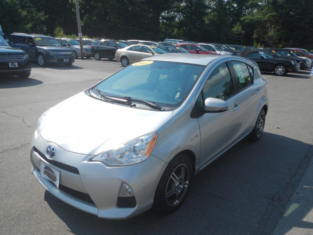 Toyota Prius c One 2012