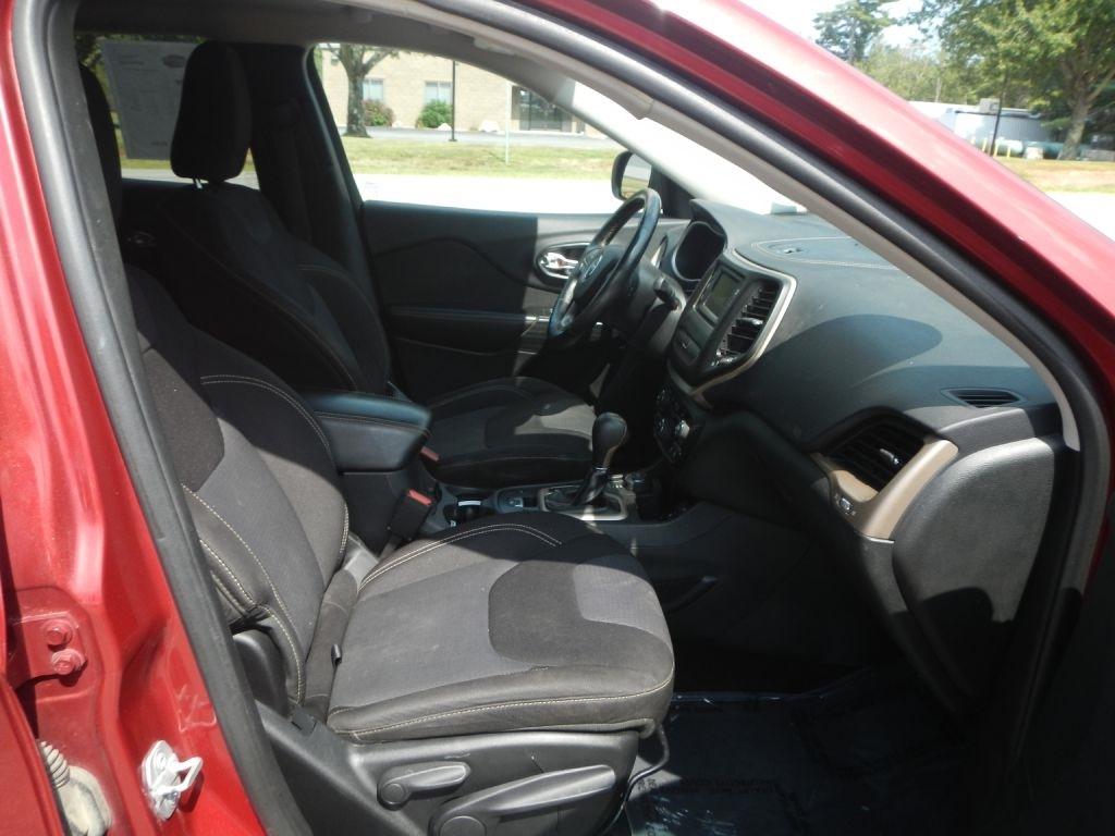 Jeep Cherokee Latitude 4WD 2015