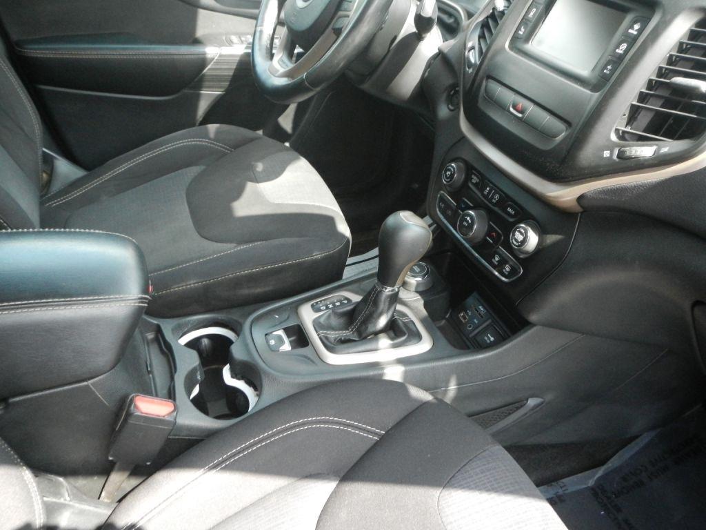 Jeep Cherokee Latitude 4WD 2015