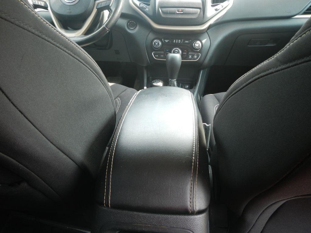 Jeep Cherokee Latitude 4WD 2015