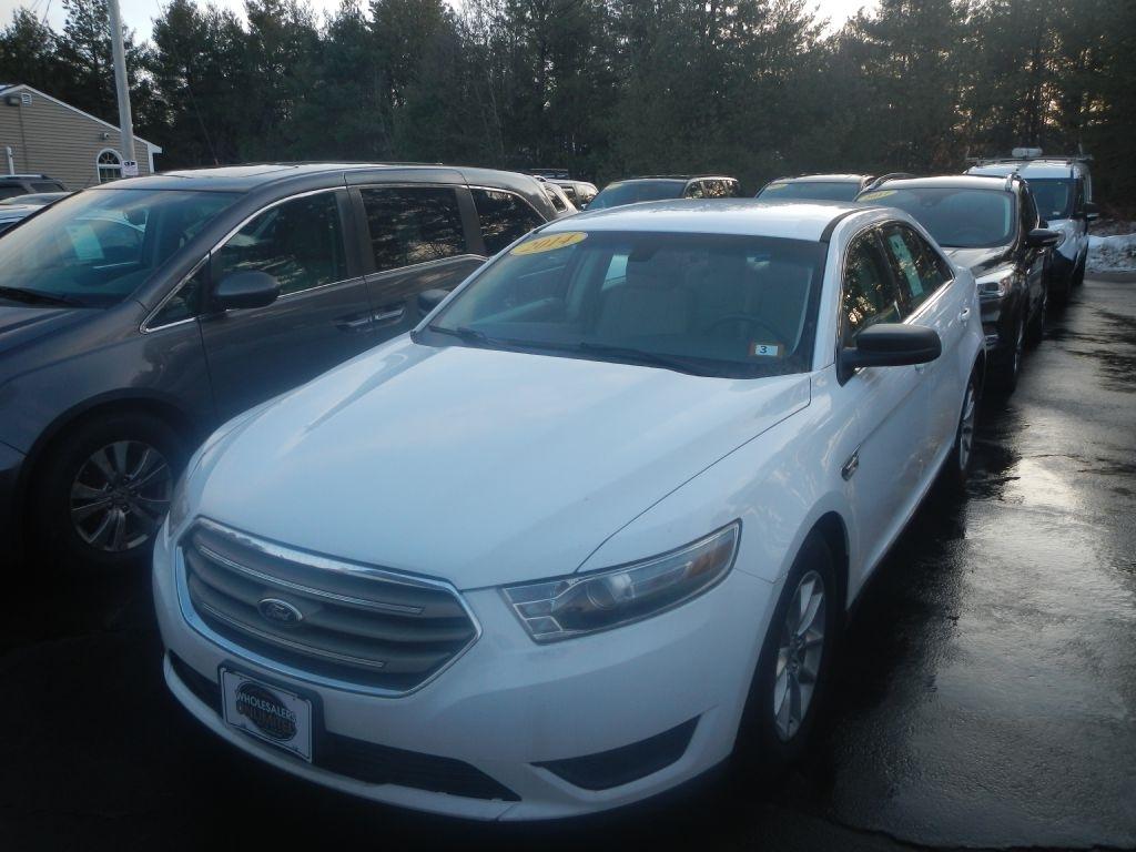 Ford Taurus SE FWD 2014