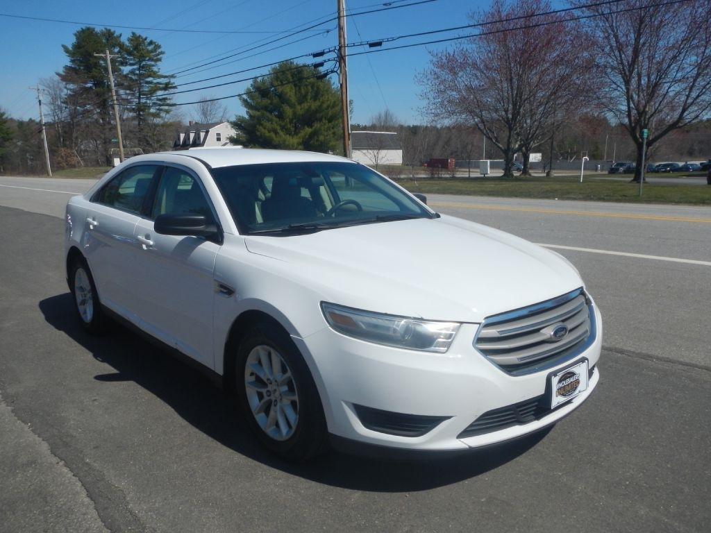 2014 Ford Taurus SE FWD