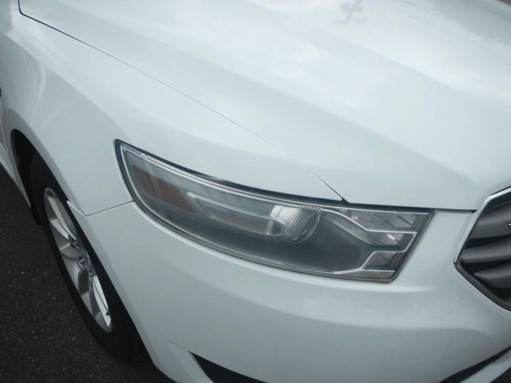 Ford Taurus SE FWD 2014