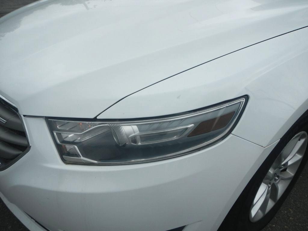 Ford Taurus SE FWD 2014