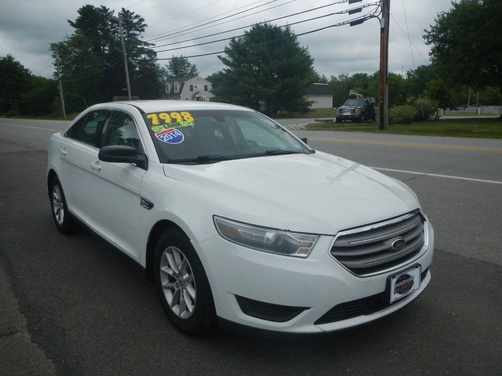Ford Taurus SE FWD 2014