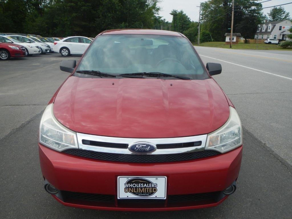 Ford Focus SE Sedan 2010
