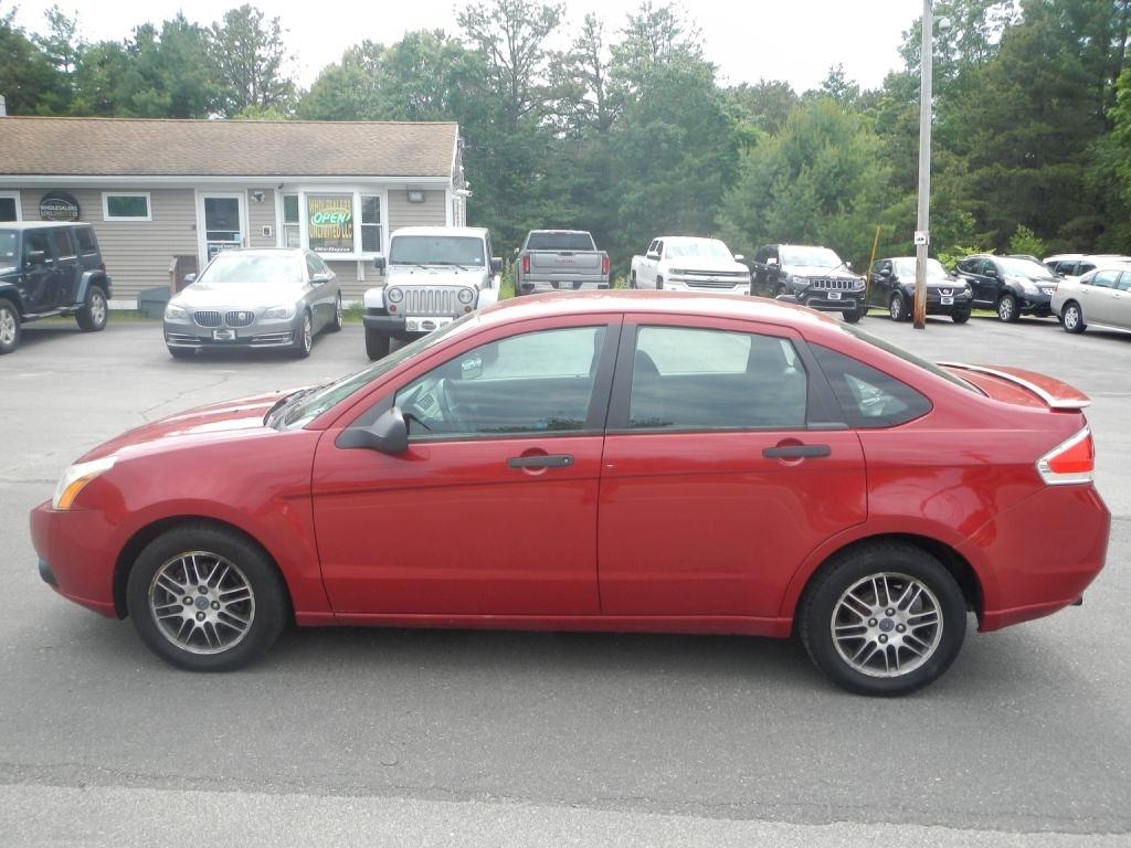 Ford Focus SE Sedan 2010