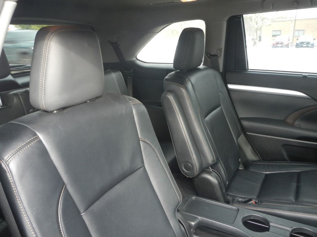 Toyota Highlander XLE AWD V6 2014