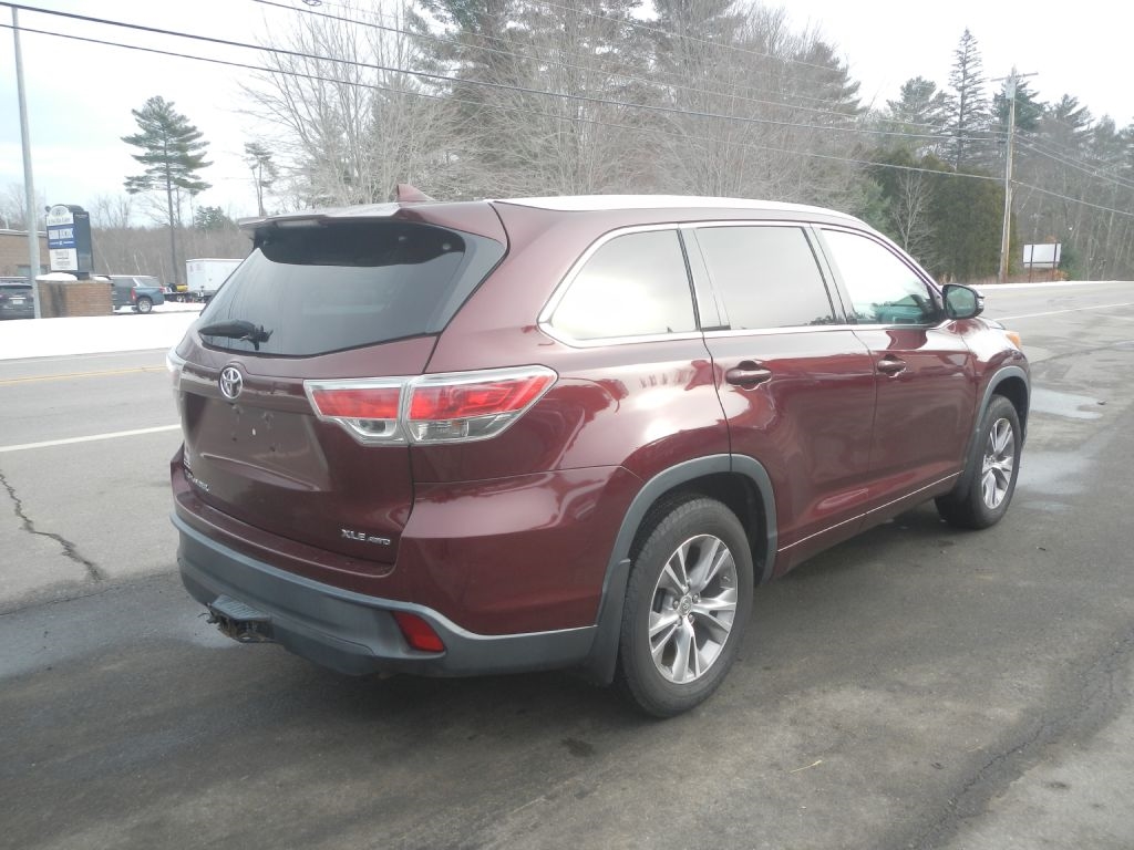 Toyota Highlander XLE AWD V6 2014